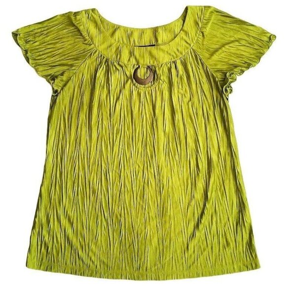 AGB Women's Crinkled Short Flutter Sleeve Yellow Green Blouse Size Small - Picture 2 of 10